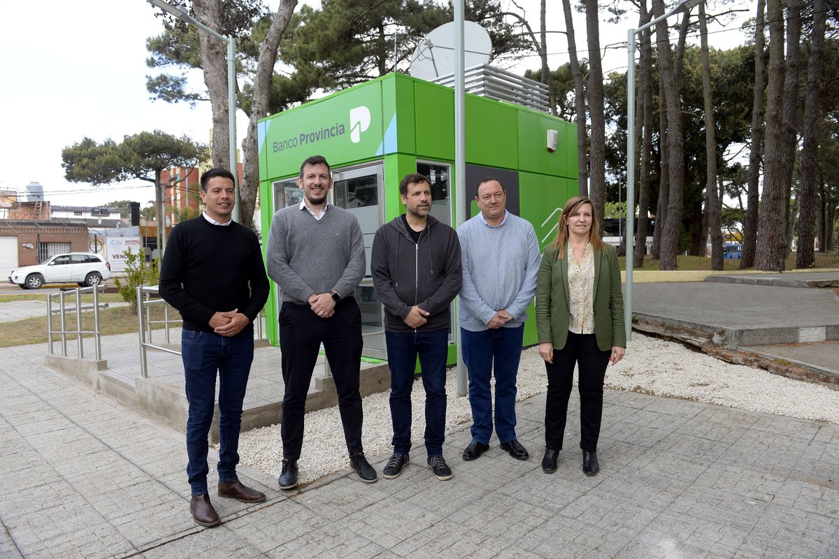 Visitamos con <a href="/cardozocristian/">Cristian Cardozo</a>, @JPdeJesusOk, <a href="/gabidemaria_ok/">Gabriela Demaría</a> y Rubén González Ocantos los cajeros de <a href="/bancoprovincia/">Banco Provincia</a> ubicados en la Plaza del Sol y la Familia de #SanBernardo. 

Junto con los municipios, la banca pública sigue acercando soluciones para las y los bonaerenses.