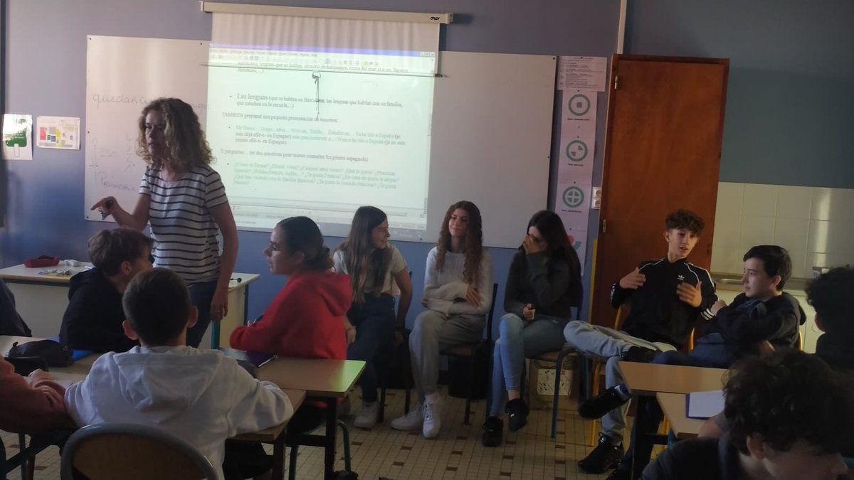 InstitutGoya's tweet photo. Dia de comiat, 3ESO, Nantes. Han pogut experimentar la vida escolar al College Saint Paul, assistint a diverses classes.
Us esperem ben aviat a Barcelona nous amis Erasmus ❤️🇫🇷 #epluscatedu #erasmus #nantes #mercibeaucoup @notredamesaintpaul @sepiegob @escoles_hg @consorciedubcn https://t.co/JsIQwuvhti