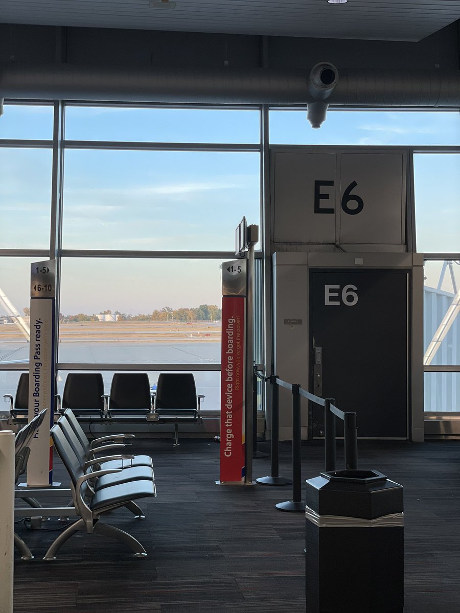 franciemlnb's tweet photo. Back at good ol’ Gate E6 for another trip to Texas to see @SBU_Football, this time playing Tarleton State! The purple shoes were relegated to the suitcase, but they are along for the trip also! #flightalreadydelayed #letsgoBearcats https://t.co/YXPoShBZqr