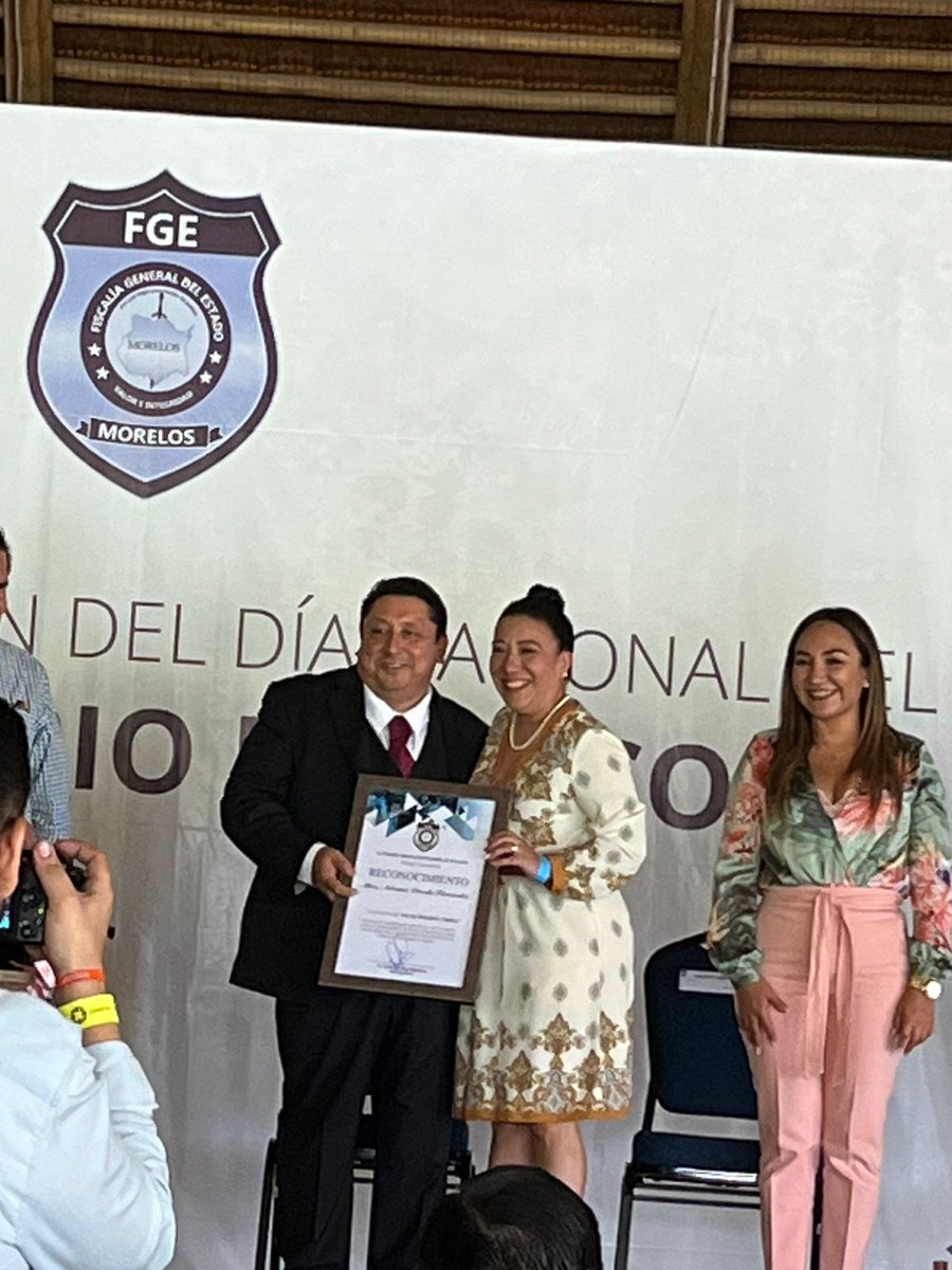 TUJPAMorelos's tweet photo. DEBE PROCURACIÓN E IMPARTICIÓN DE JUSTICIA, SUMAR VOLUNTADES EN FAVOR DE LOS JUSTICIABLES ASEGURÓ TITULAR DEL TUJA MORELOS https://t.co/Aab6utmMQw