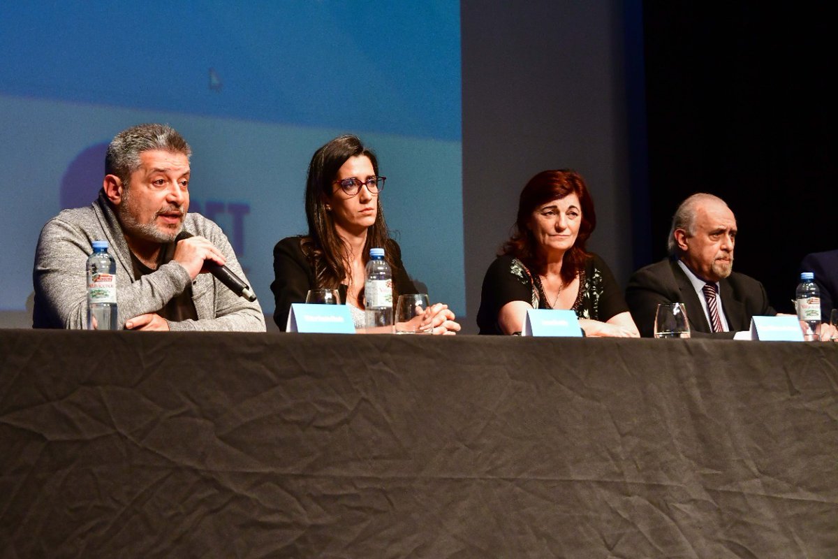 📃 Se realizó la entrega de certificados de los cursos de Formación Profesional, Gestión Empresarial e Introducción al Trabajo, realizados por el MTEySS y <a href="/Suterh_Osperyh/">SUTERH</a>, junto a la ministra <a href="/KellyOlmos/">Kelly Olmos</a>.