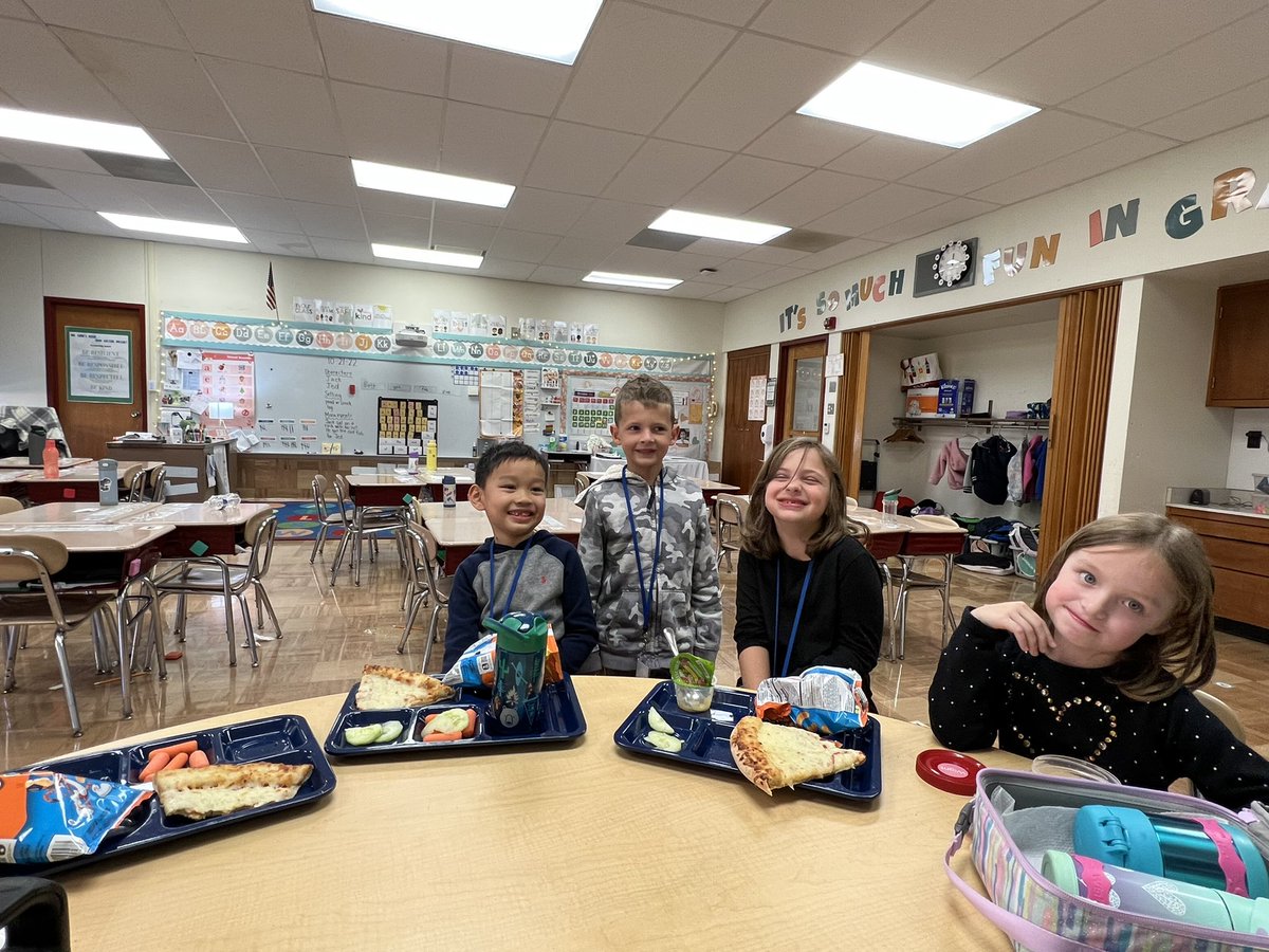 First lunch bunch of the year 🥹🤍