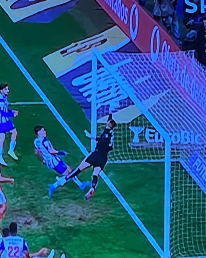 BenficaNews1904's tweet photo. De facto os tripeiros tem mesmo razão de chorar da arbitragem!

Muita força nesta luta😔 https://t.co/4tVyx7t2QR