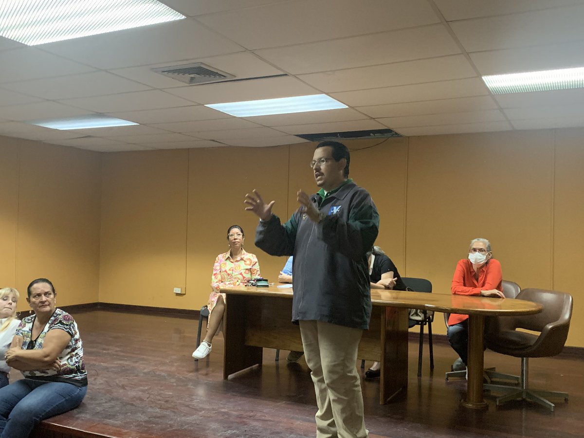 gepli_ucv's tweet photo. Hoy se realizó el acto de bienvenida a los nuevos estudiantes de la Escuela de Educación UCV, agradecemos a la Directiva de la Escuela por la invitación y a la Comisión Presidencial para la recuperación de la UCV por su gran apoyo. https://t.co/FXP9oF01zF