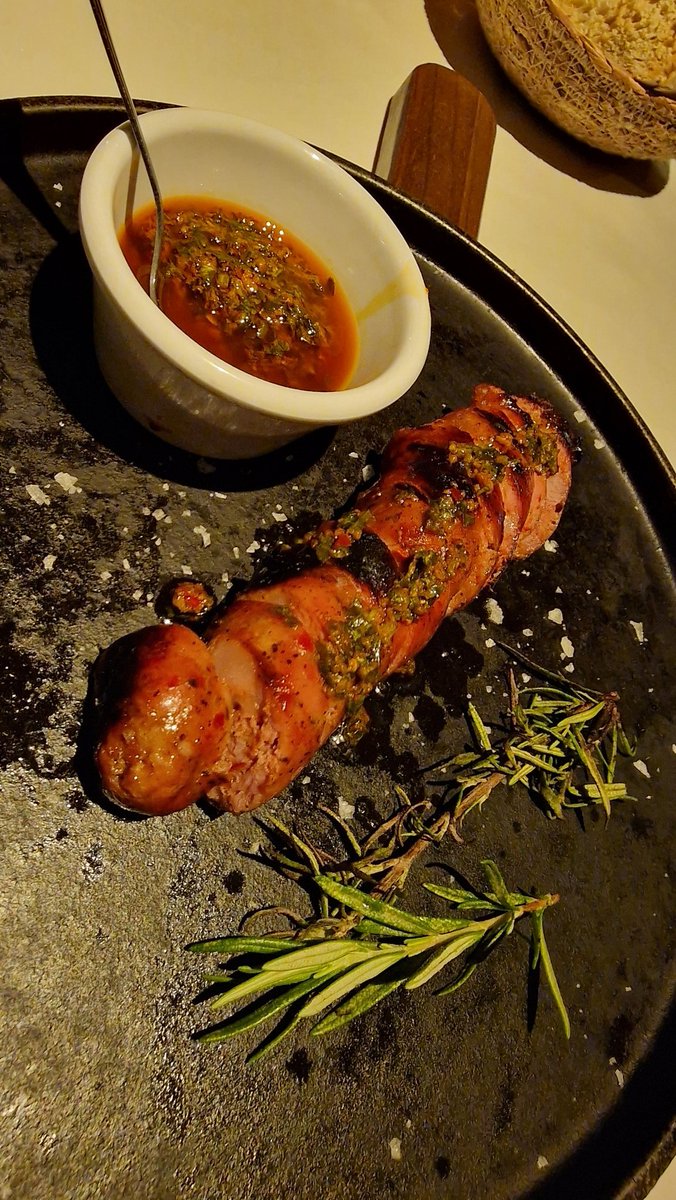 #Chorizo Criolla a la parrilla acompañado de de #chimichurri casero. 
🐄La Vaca #Argentina 🐄
📍Ventura De la Vega, 3. 28014, #Madrid