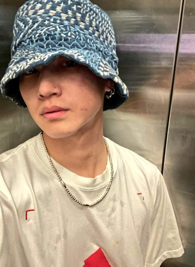 archive_Jaebeom's tweet image. morning 😊