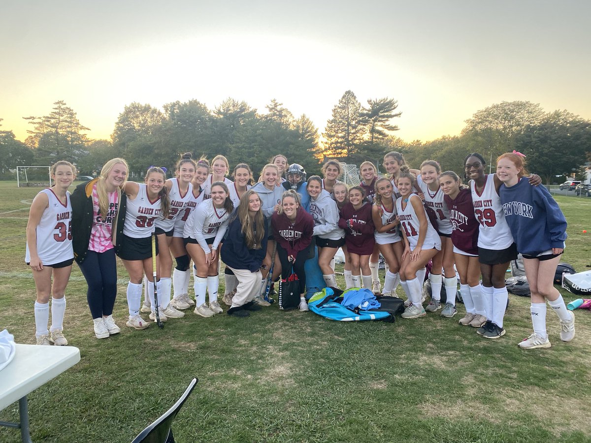 MrsCamGC's tweet image. These #GCJVFH athletes are a coach’s dream. So very grateful and proud to have worked with each and every one of them this season! 🏑♥️🌟 #HEYRED @Garden_City_HS @GC_ATHLETICS_