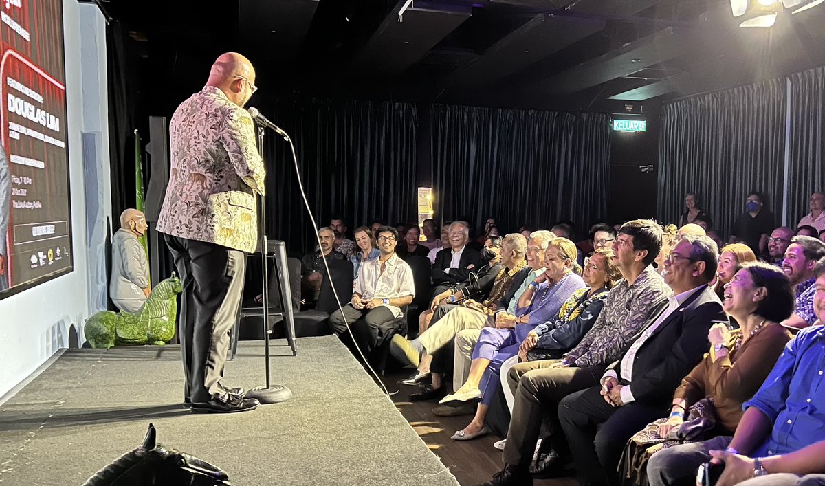 AusHCMalaysia's tweet photo. Those who laugh together, last together! Thanks @HarithIskander &amp; team at the @JokeFactoryMY for helping us launch last night a showcase of Malaysian comedians at the Melbourne International Comedy Festival.
Lots of laughter, celebrating 🇦🇺&amp; 🇲🇾 shared love of comedy! https://t.co/nALK7VL9qL