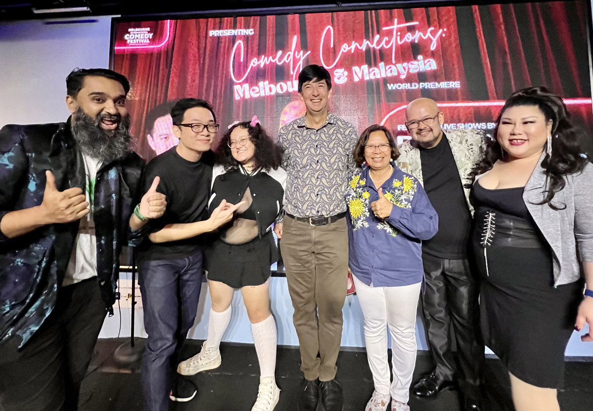 AusHCMalaysia's tweet photo. Those who laugh together, last together! Thanks @HarithIskander &amp; team at the @JokeFactoryMY for helping us launch last night a showcase of Malaysian comedians at the Melbourne International Comedy Festival.
Lots of laughter, celebrating 🇦🇺&amp; 🇲🇾 shared love of comedy! https://t.co/nALK7VL9qL