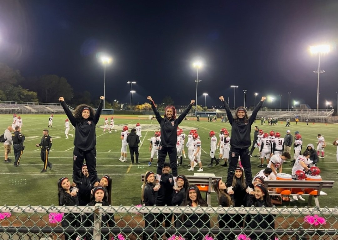 CPHS_Athletics's tweet photo. #CPHSCheer! https://t.co/8nY8o3mLw2
