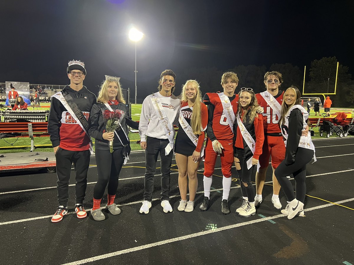 ChopticonSGA's tweet photo. 2022 HOCO Court @chs_smcps https://t.co/4xJKnGAvS5