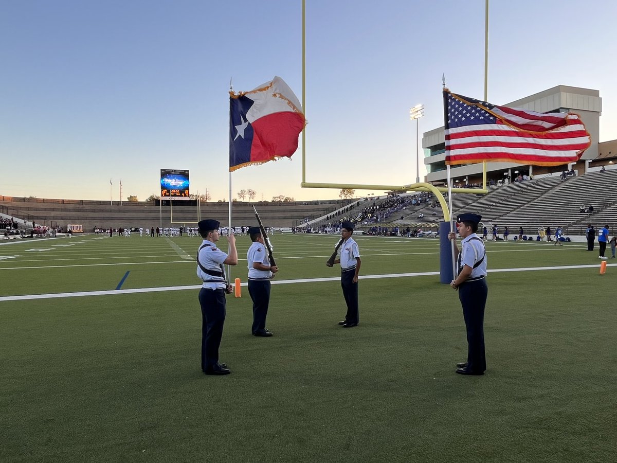 RHS_AFJROTC's tweet photo. Friday Night Lights in Texas, a little prep before our Color Guard starts the festivities.
#WeRoc #thegisdeffect https://t.co/Yv1migQ9Xa