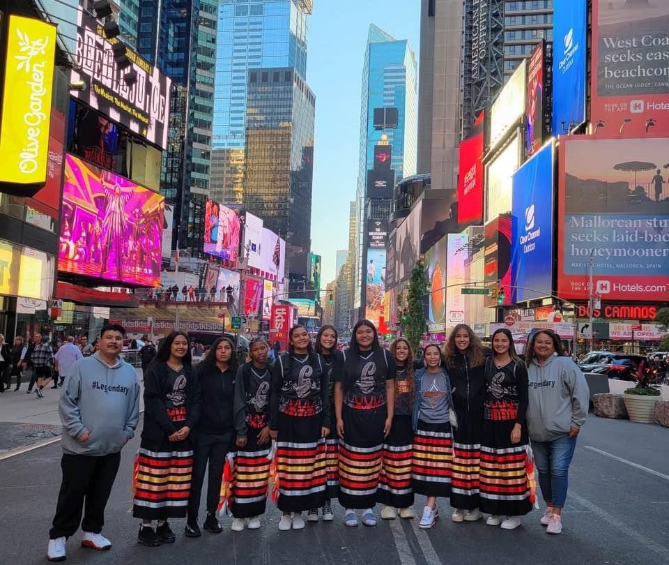 KHaumpy23's tweet photo. Legendary Elite here in the Big Apple π representing the Native American community AND I am one of the 5 Lady Braves also repβn Riverside Indian School out of Anadarko, Ok!!! Lululuuu!! Proud to be apart of this amazing opportunity!!! #letsgotowork #showtimetomorrow https://t.co/9fDPH5bWtI