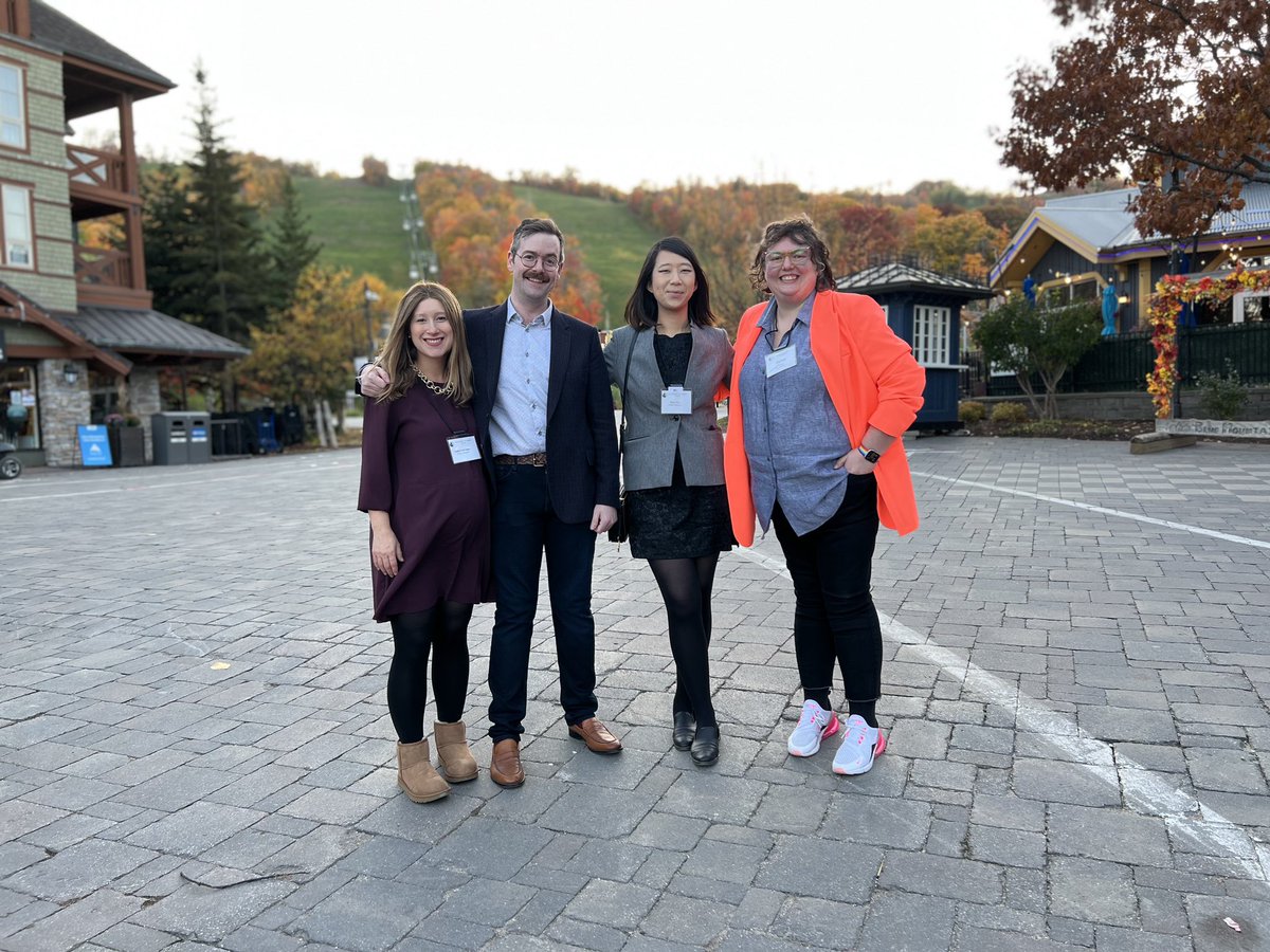 schchtr's tweet photo. @FYU_YYZ @MargWaddell @wplawyers @sophialirish @AshleeHudie Proof of attendance. #FallForum2022 https://t.co/vLWWVD7PZw