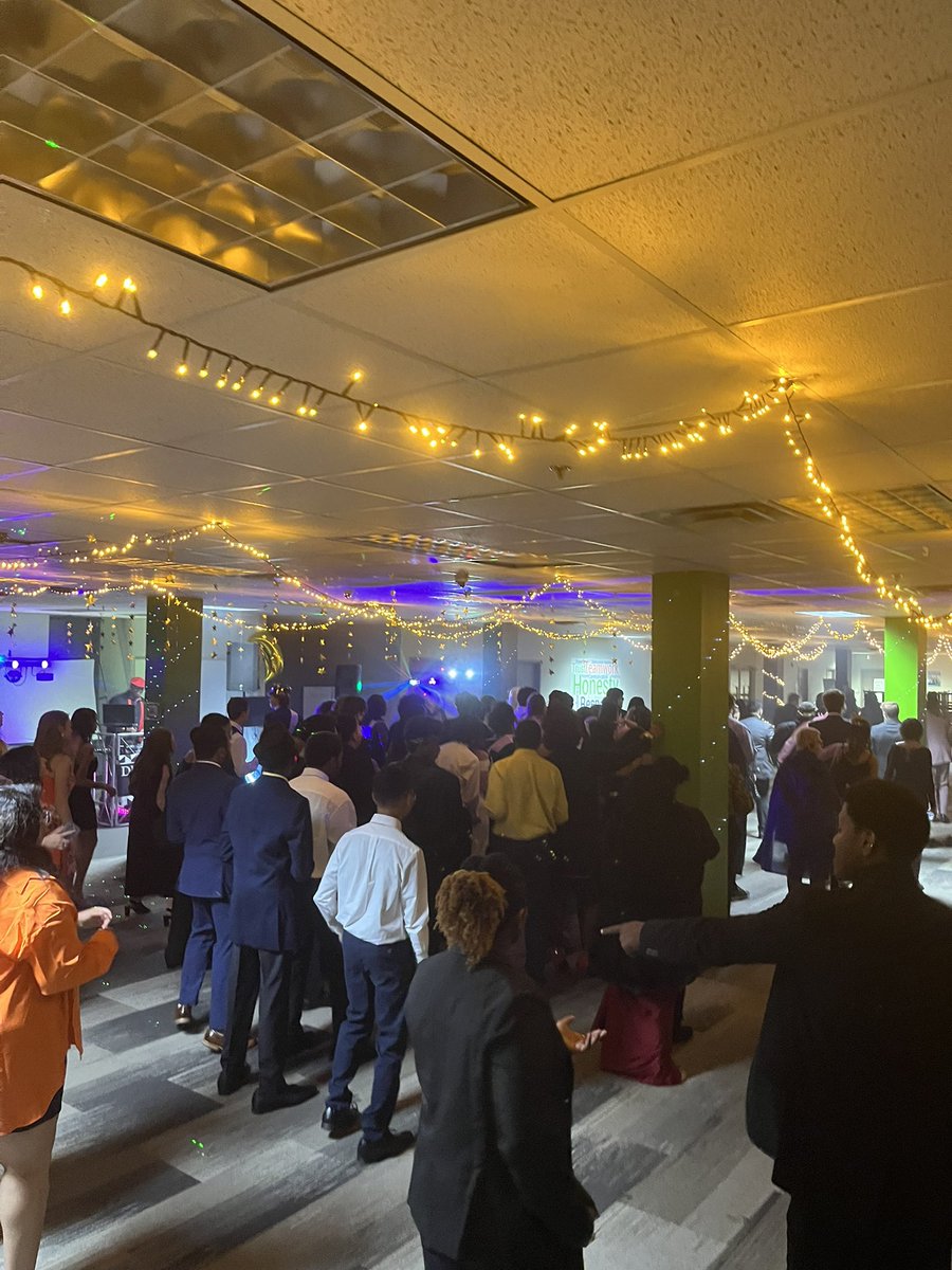 gashwo21's tweet image. CodeRVA homecoming was 🔥🦖🔥 @CodeRVA1 Thanks to everyone who came out! #WeAreCodeRVA @klgcoderva @MrPowerSchool