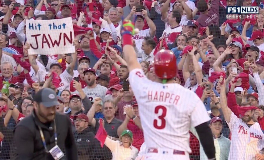 YO SCHWARBER #RingTheBell #RedOctober https://t.co/gc96mYm5O2