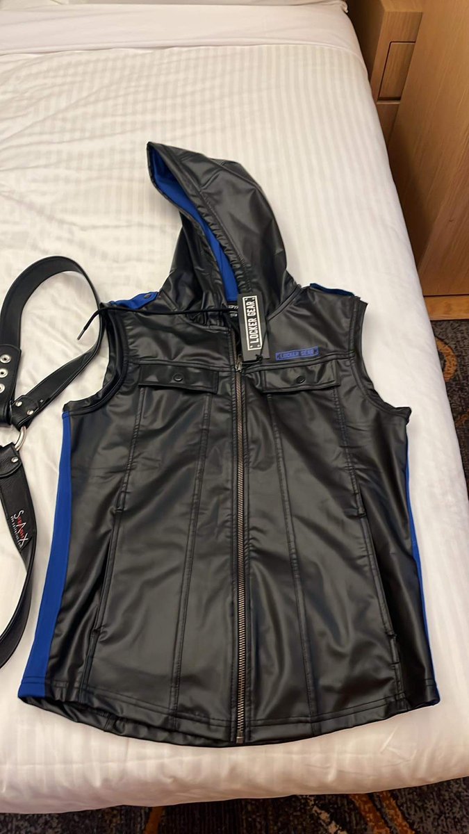 It’s been a while since I got some new gear to add to the collection. Thanks <a href="/SaxFetish/">Sax Fetish</a> for the new haul!

#leatherman #Leatherdaddy #gayleather #gay #gaybrisbane #gaysydney #fetish