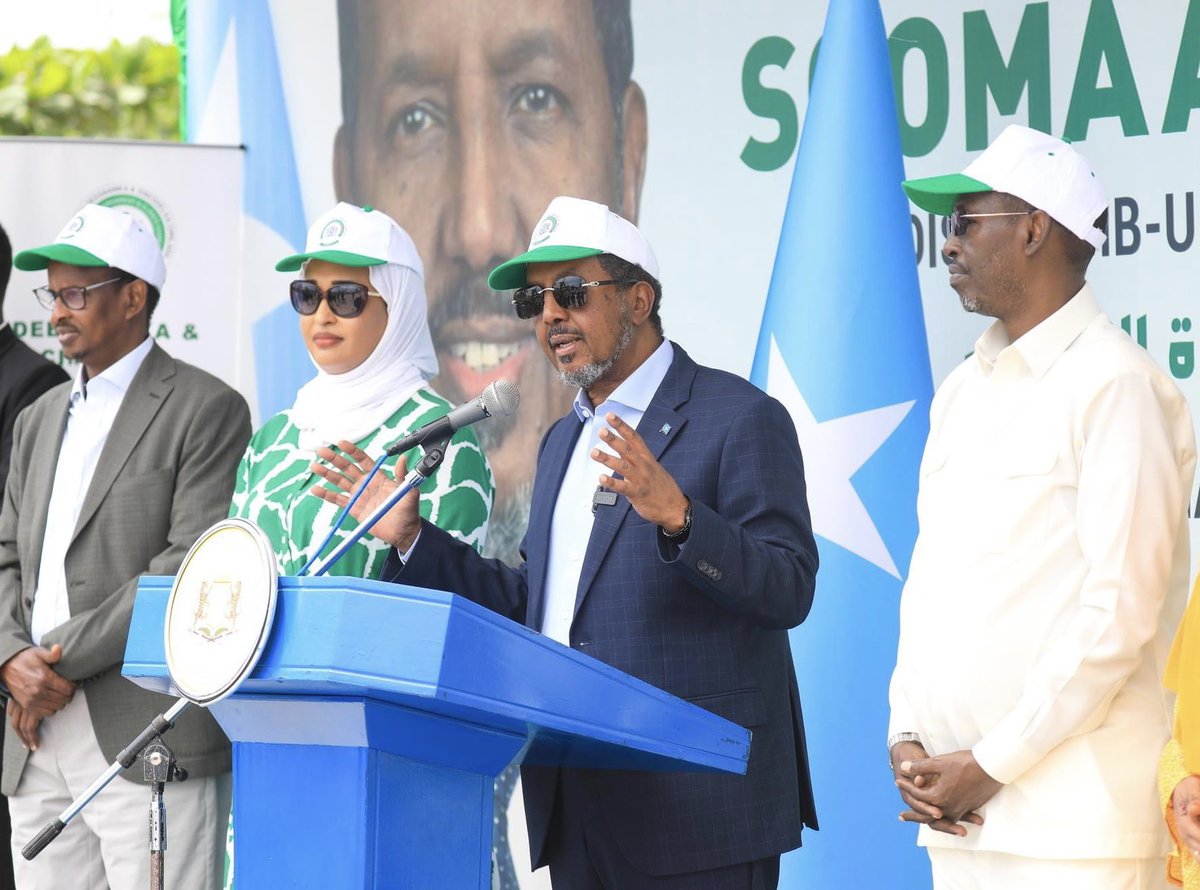 GreeningSomalia's tweet photo. Today, the president of Somalia H.E @HassanSMohamud along with the @MoECC_Somalia  &amp; Mayor of Mogadishu officially launched the National Re-Greening initiative to plant 10 million trees in #Somalia to tackle the climate change, droughts &amp; desertification.

#GreeningSomalia https://t.co/pinwLSb8gy