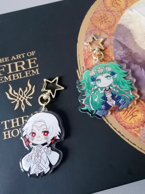My handsome people look!!!  I finally got my first #FireEmblemthreehopes  Keychain Set!! I had two sets but a friend already wanted one. So I have only one full set and one of each except f!Shez, what do you think?? I love how they looks like  they're double sided too! 