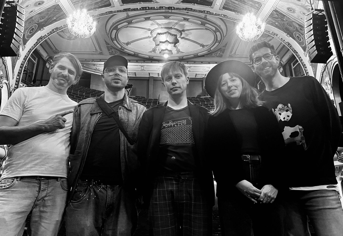 FrenchforRabbit's tweet photo. Playing a gig tonight with these very nice people. Come by if you are in Auckland 💎 https://t.co/goEbDavQPg