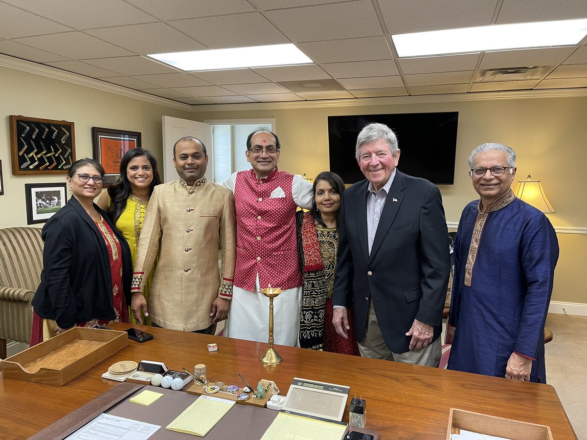 hkpatelmd's tweet photo. Diya lighting at the mayor office-opelika, Alabama #Opelika #OpelikaMayor #OpelikaAlabama #HappyDiwali #GaryFuller #BAPSDiwali #Diwali2022 #PSM100 #BAPSCharities #bapsmontgomery #bapsopelika #bapsauburn https://t.co/4lylVNcvKI