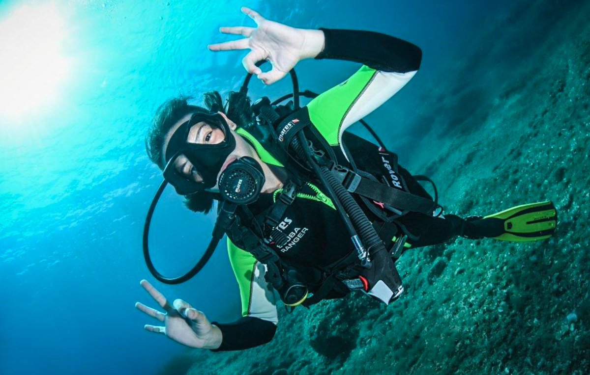 diveSSI's tweet photo. Whether you’re a diver yourself already or not, #scubadiving is an incredible hobby to get your child (and yourself!) involved in.
Let’s look at our top 7 reasons why you should consider diving for your child: https://t.co/QaU69sP245
📸Janez Kranjc
#wearessi #divingforkids https://t.co/ntnlvLOGNZ