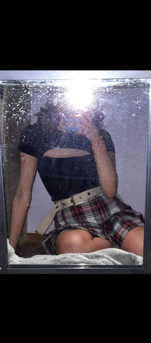 mon210llik's tweet photo. Hii you can call me mon✨️
I'm new to #nsfwtw 

✨️she/her 
✨️20
✨️open for kinks 
✨️bi
✨️sub (but can be dom😏)
✨️horny 
✨️dm are open (dickpics welcomed 🙈)

Don't be shy say hii✨️🥰 https://t.co/P6ggvoffWe