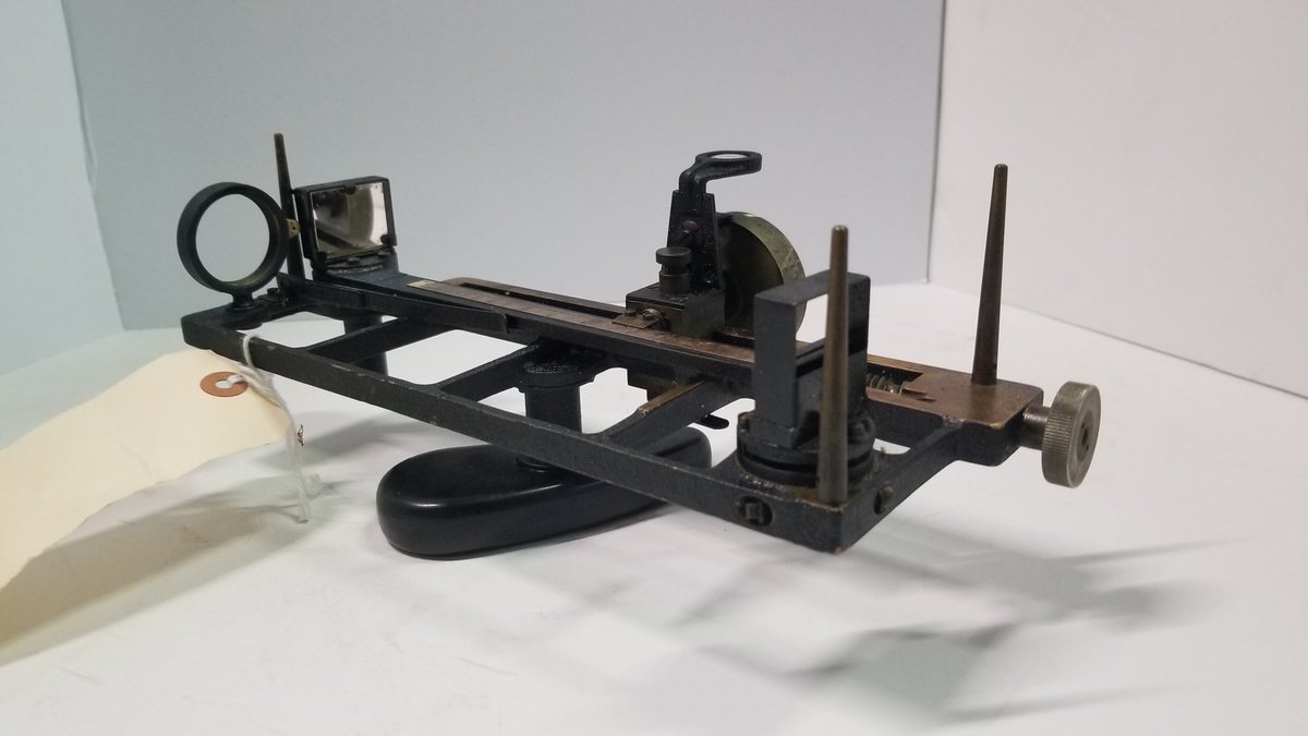 USSKIDD_DD661's tweet image. #FromTheCollection - Mk II handheld stadimeter using a linear screw worm drive. Developed for #gunnery #rangefinding in 1895. #artifact #science #physics #rangefinder #navigation #optics #optical #STEM #STEAM #technology #engineering #destroyer #museum #education  #learningisfun