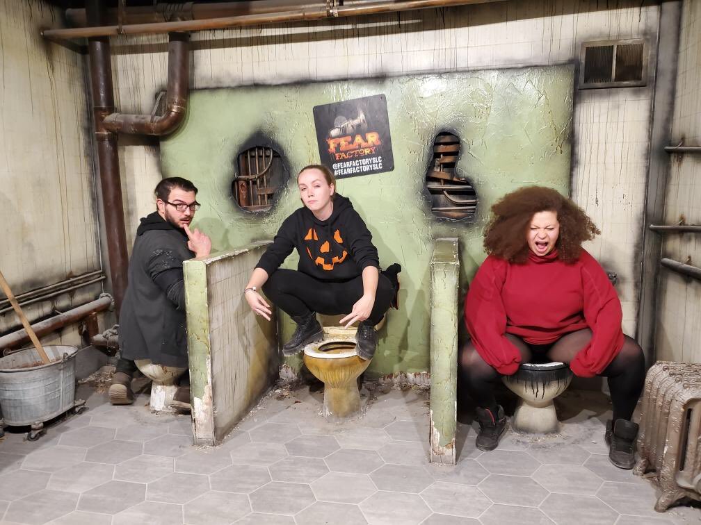 PigtailsPower's tweet photo. Been enjoying the spooky season with pals #fearfactory https://t.co/EaxLlazo9s