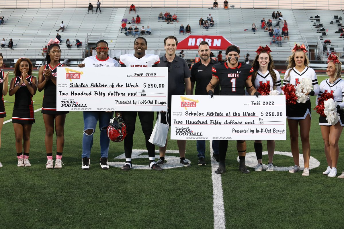 RISDAthletics's tweet photo. 👋 @dctf 
y’all are the best 🤠 
#WTD | @HeathHawksFb https://t.co/ffNUuQI5P5