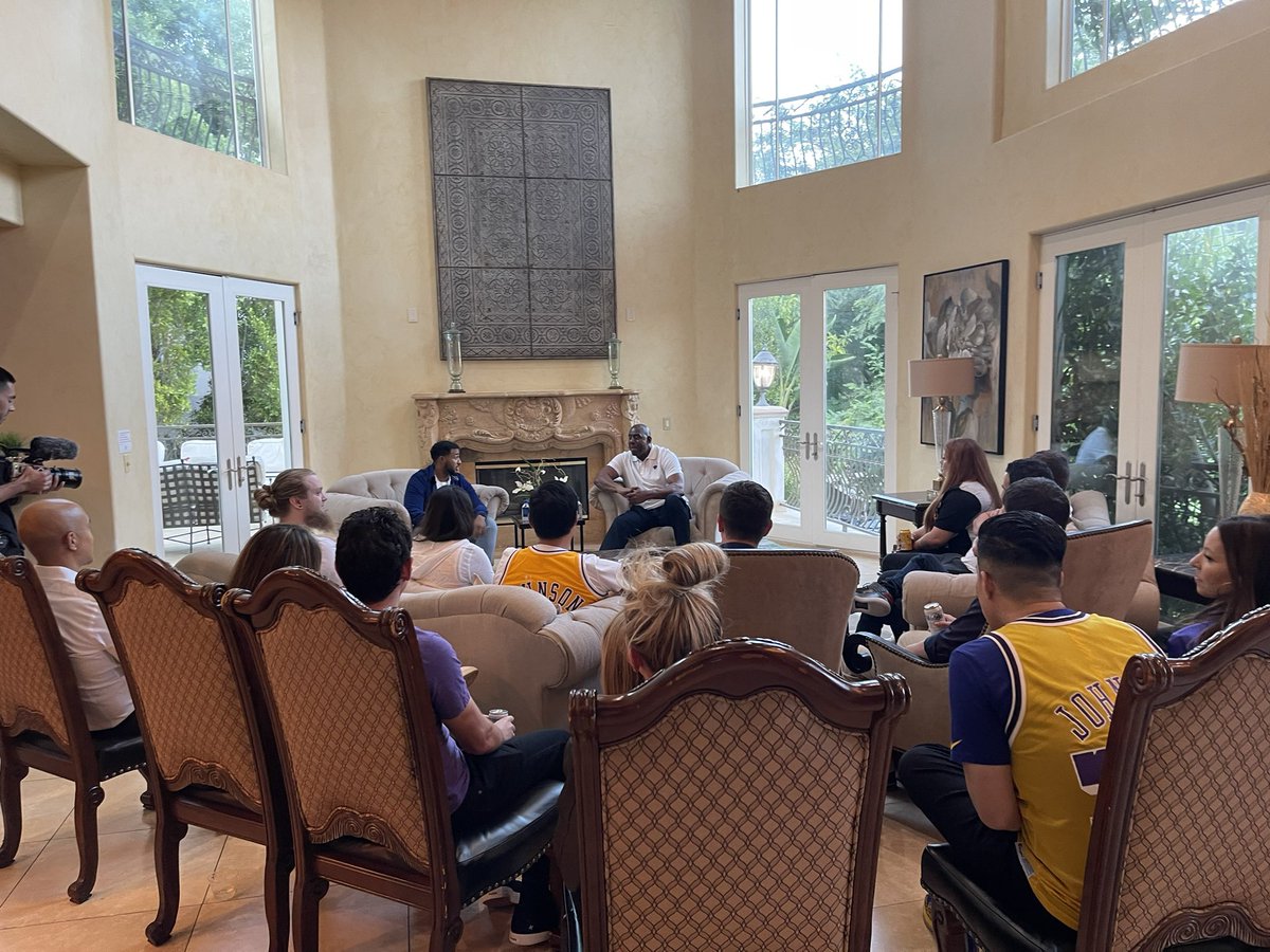 An intimate evening with the top Magic Johnson and Lakers @nbatopshot collectors!