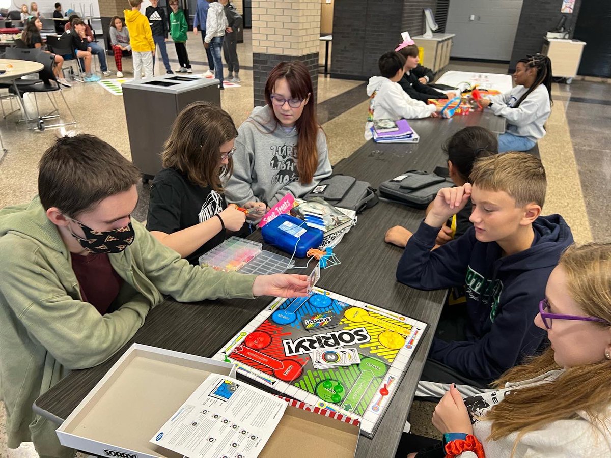 Harbor Lights Middle School tweet media