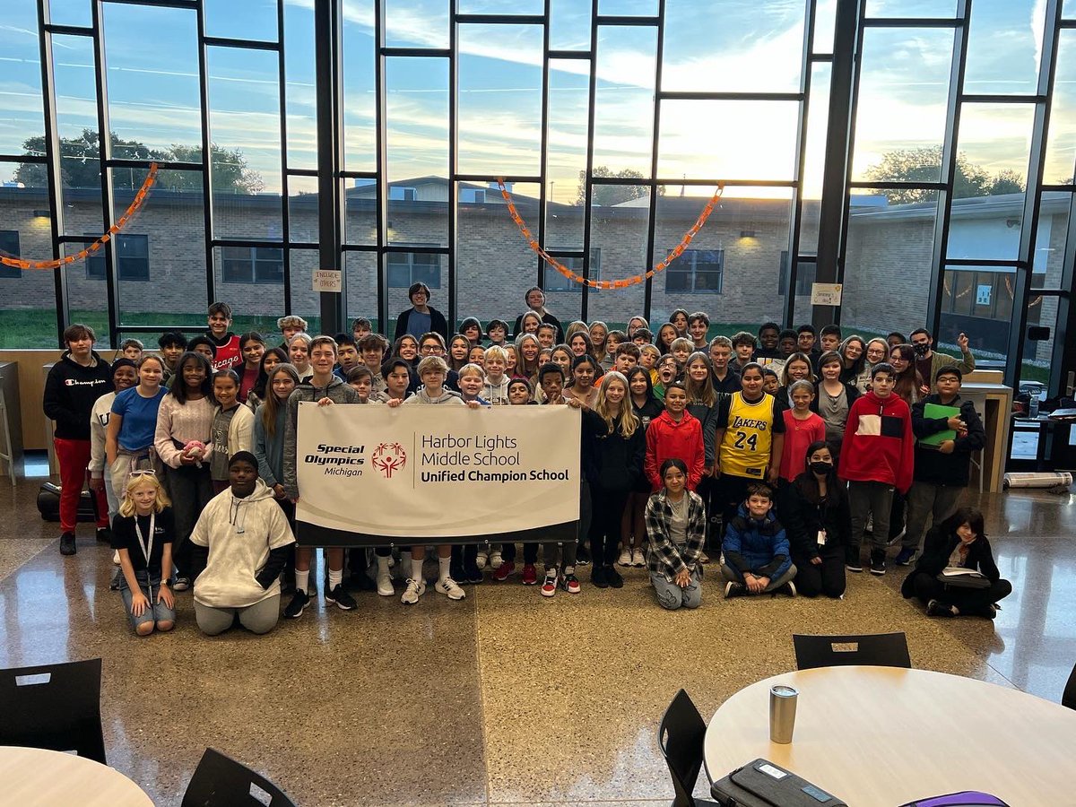 Harbor Lights Middle School tweet media