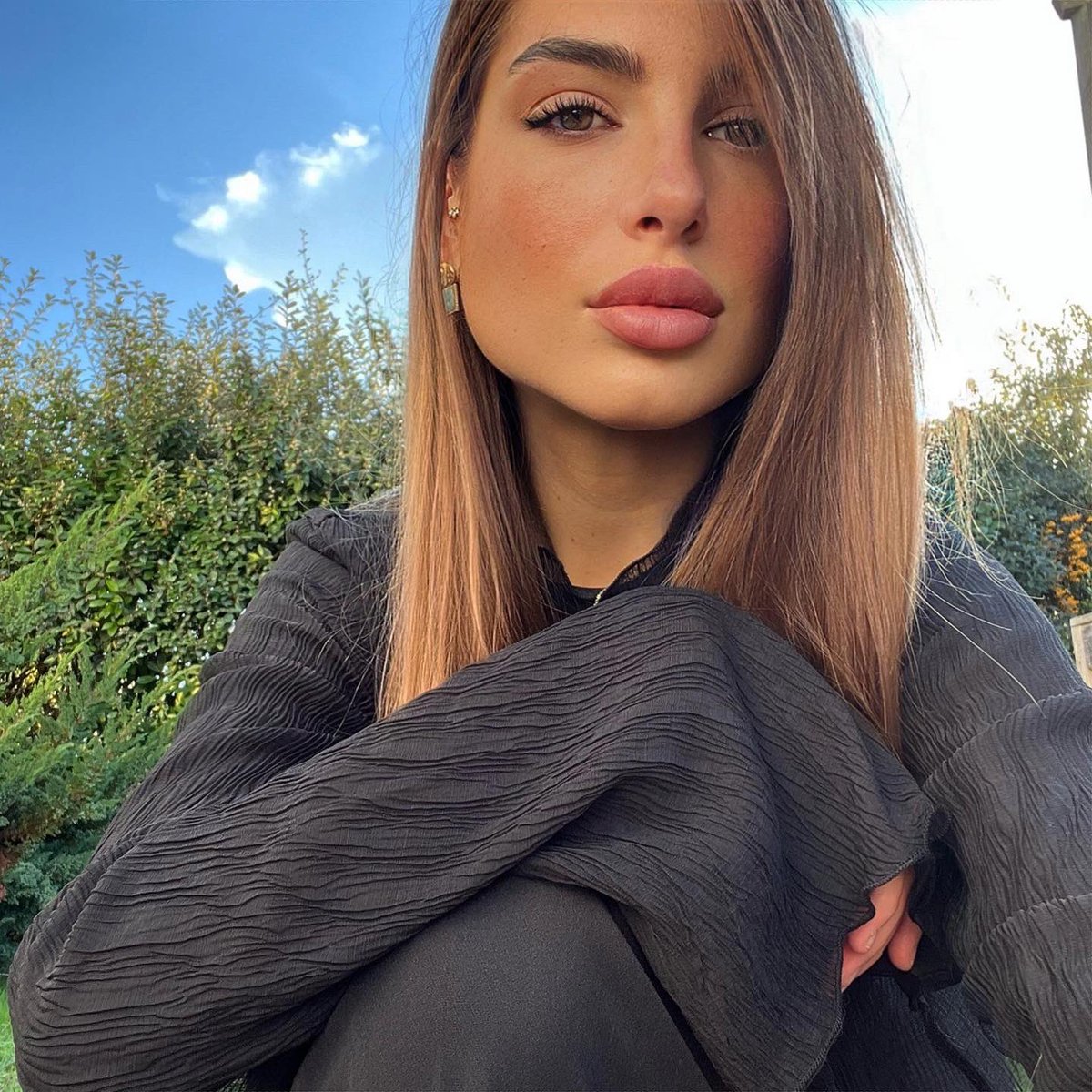 claranlr's tweet image. 🌚🖤