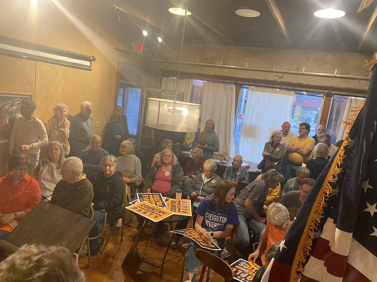 📍 Sioux County, a place that voted 82% for Donald Trump—what a welcome! It is wonderful to be in my home county on our #SecureOurFuture tour! #CountryOverParty #IASen