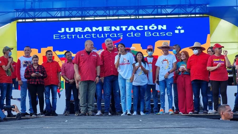 Los Jefes y las Jefas de Calle, de Comunidad y UBCH de los estados Yaracuy y Apure ya están juramentados oficialmente para asumir las tareas políticas y sociales junto al pueblo. ¡Felicitaciones! Ahora a seguir avanzando por la ruta de las nuevas victorias de la Revolución.