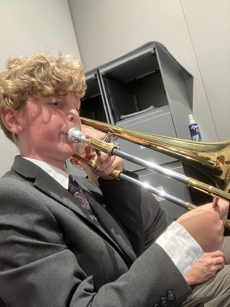 CarinnOrmson's tweet photo. Fall concert season is here! Beginning band at wy’east and choir at mountain view! https://t.co/Bm3nBhTEVl