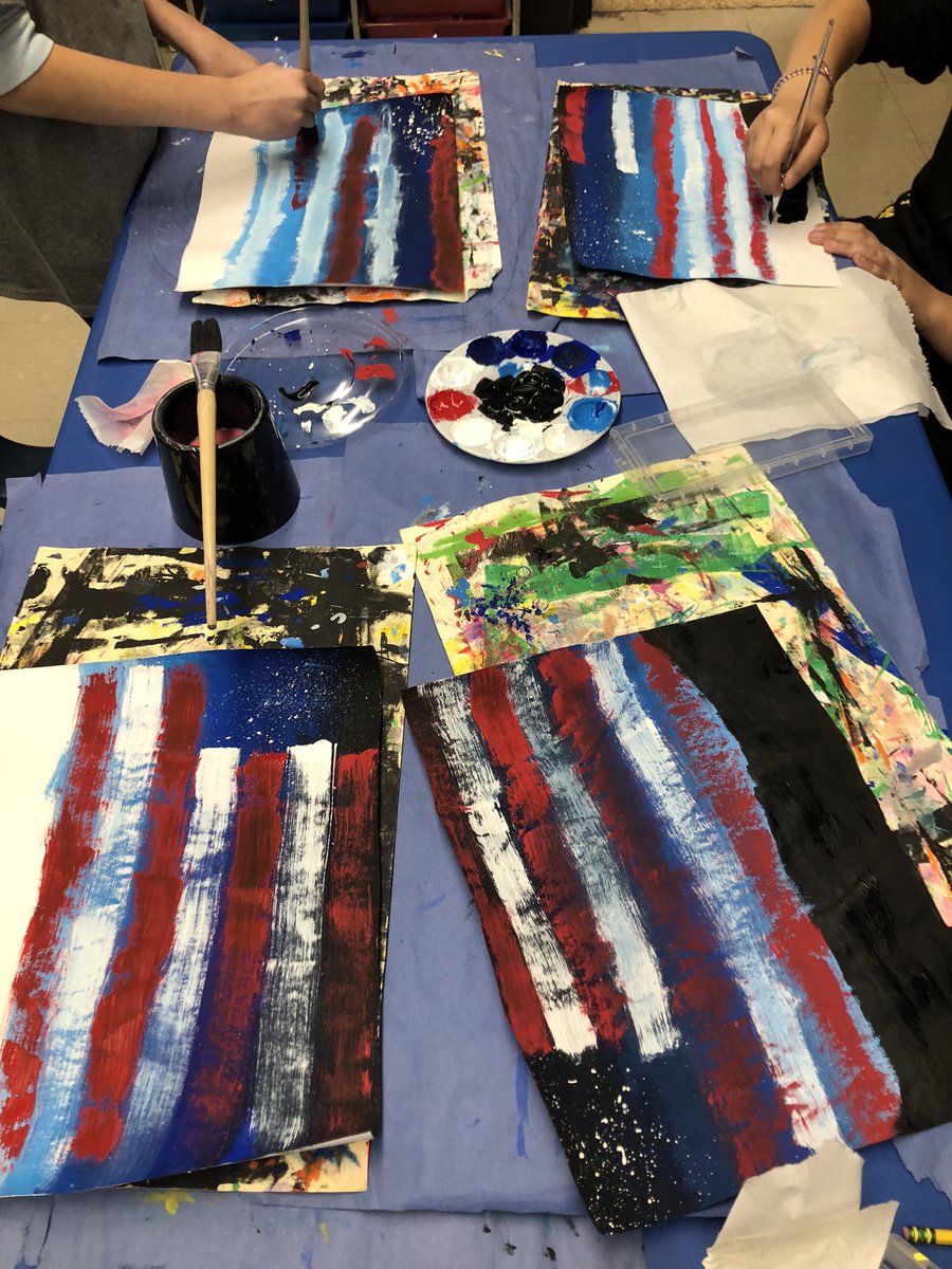 ChelseaPires23's tweet photo. 5th grade artists are focusing on Value for this patriotic project. Students learn value, in art terms, is the range from dark to light of a color (the sky graduation). But we also discuss the value of our freedom and the honor that Veterans deserve. 🇺🇸 https://t.co/iK1BVZ7ale