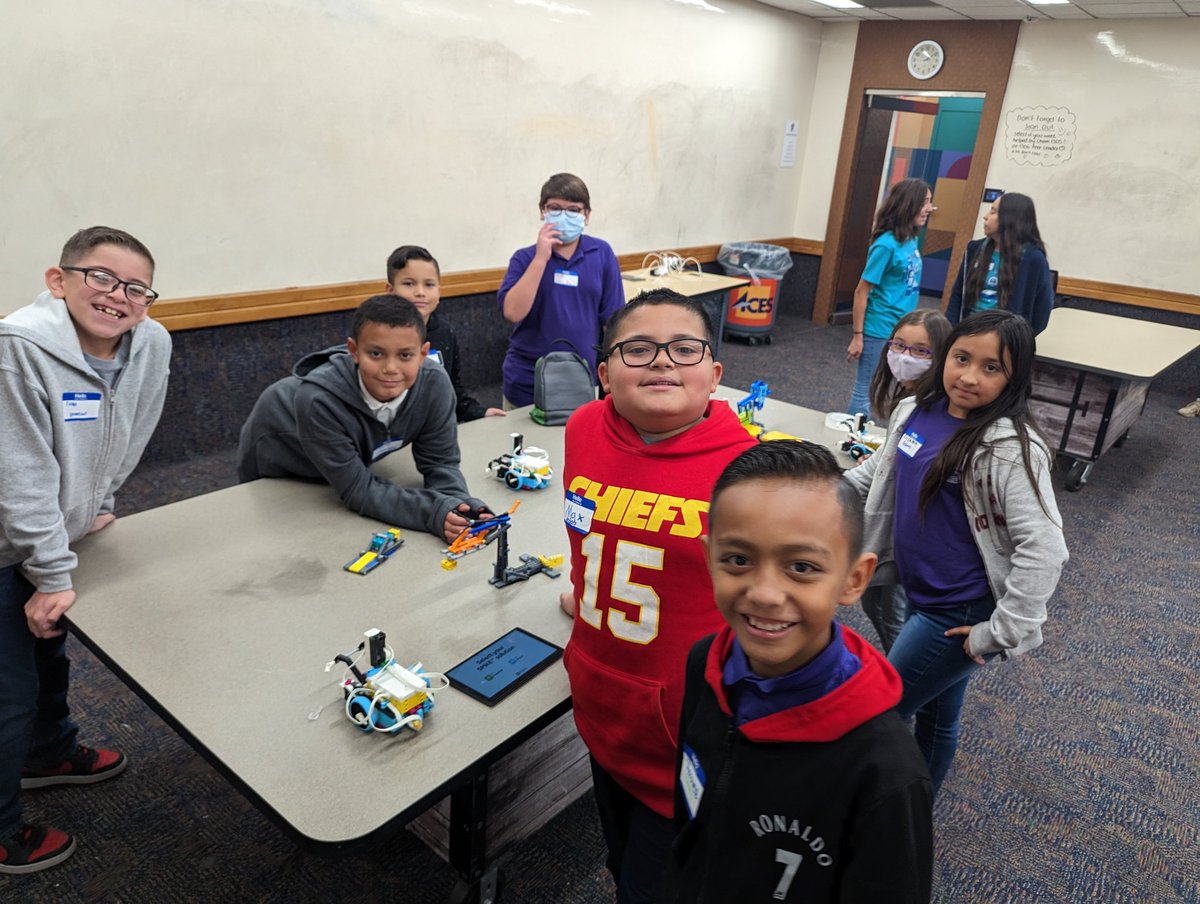 desertaire_yisd's tweet image. National Blue Ribbon School Desertaire at UTEP for the First Mini Conference 4 Kids!

#morethanrobots #FirstRobotics #PickEngineering