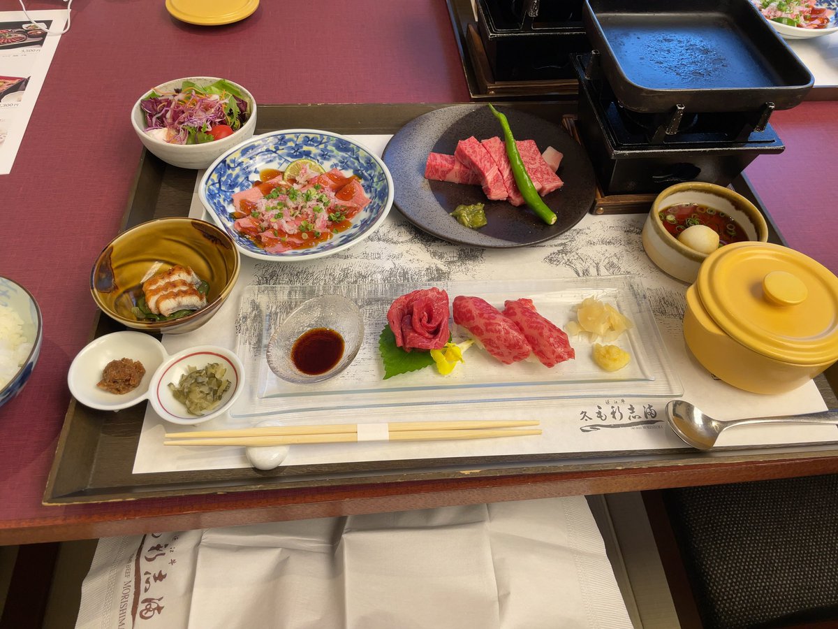 seam626's tweet photo. 美味いもの食べるのも出張の特権 https://t.co/LJ50QEk41j