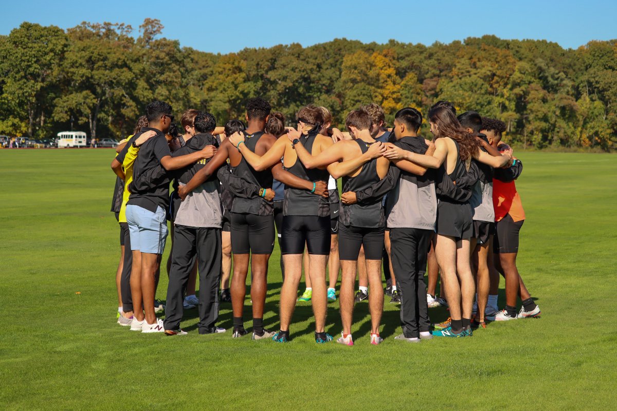 AdelphiXCTrack's tweet photo. Led by Diego, the men's team placed fifth overall at today's Short Course Showdown. All participants ran a 5K in advance of the added miles upcoming with NE10 and NCAA races!
🔗: https://t.co/xfxfW5xTqE
#PawsUp https://t.co/SxGwNDTsIR