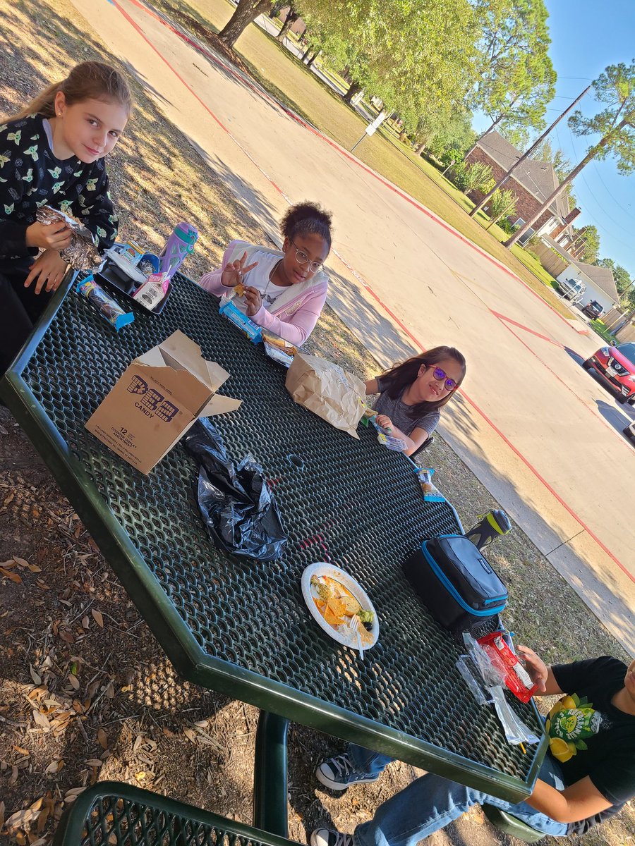CnhBethechange's tweet photo. Ravenclaw earned their first house party! we will make our shirts next week due to the material not being ready yet. Can't wait to see what house is next!! @HumbleISD_OE #harrypotterclassroom #positiverewards #housepoints https://t.co/7RlubHCErc