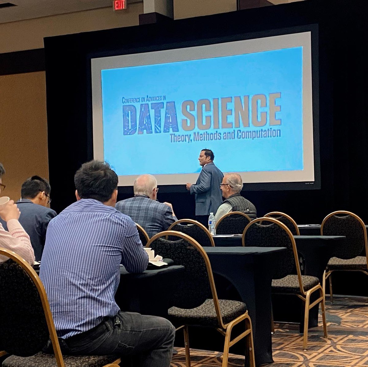 binbinlin_GISer's tweet photo. ●The first conference I attended in person.
● The first time to do the poster presentation.
Really nice experience!

Thanks the support from GEAR LAB. https://t.co/zP2Xm0UHoT