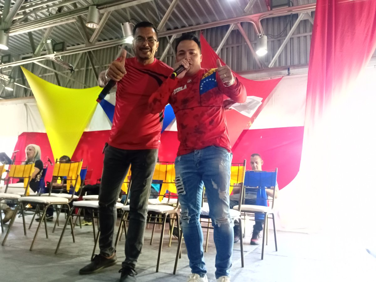 elizabdor1's tweet photo. #PatriaUnidaYSolidaria
Hoy #21DeOct Gran Cierre de Campaña de la #ConsultaPopular Miranda 2022: ¡Proyectos del Pueblo! Full asistencia del pueblo guarenero.
💛💙❤️
@HectoRodriguez
@Freddy_Rod13
@JoseDanielPSUV1
@CantosOfficial
@PsuvMirandaVE
¡Hermanados para vencer la adversidad! https://t.co/6EtaUf2LqV