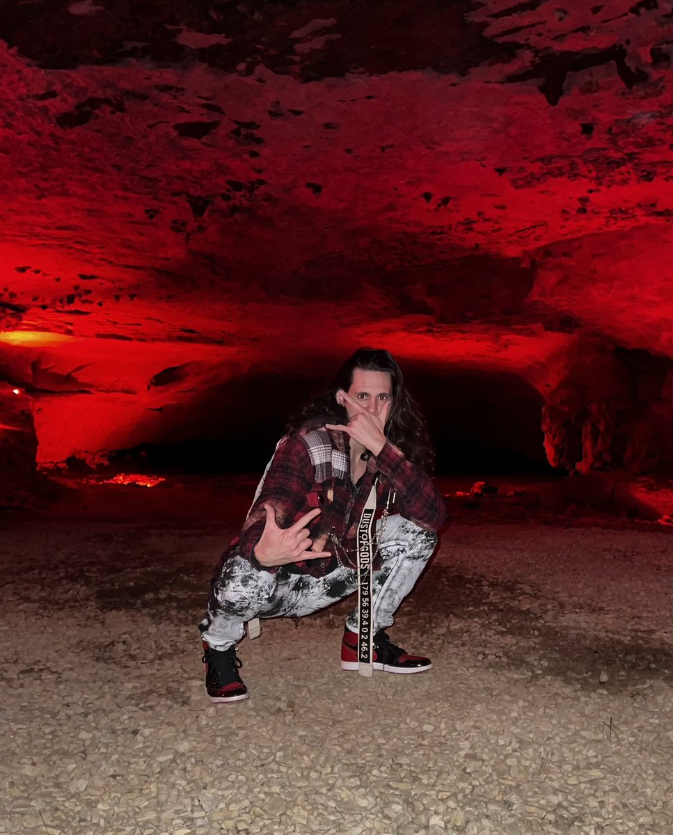 SullivanKing's tweet image. “LASERSCREAM” IS OUT AND I’M GONNA GET ABSOLUTELY OBLITERATED BY DUBSTEP IN A CAVE TONIGHT!!
🩸🖤🩸🖤🩸🖤🩸