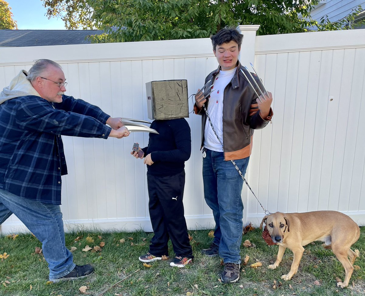 JessicaTurgeon's tweet photo. And here to join the epic battle “Enderman Evan” trying to help these two “talk it out” lol (part 1) https://t.co/ZfnIHxPLfa