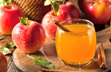 pearlsofphoenix's tweet photo. 🍂🍎🍁Can't wait to get some Apple Cider and Candy Apples soon!🍂 🥰🍏🍁 #autumndelight #harvest https://t.co/Sh4lOMKqnj