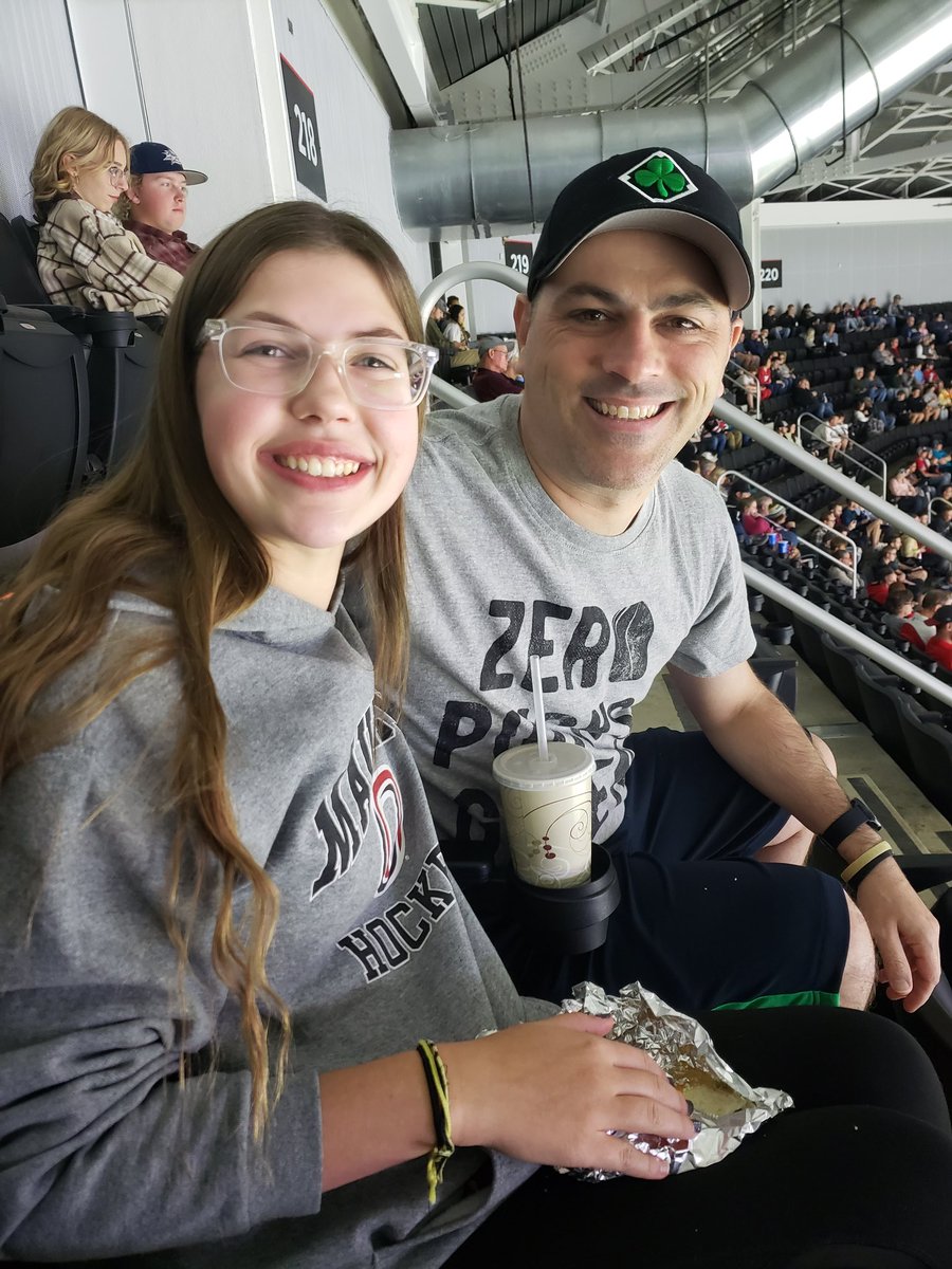 rogueflynn51's tweet photo. Friday night is hockey night
#omahaHKY #EveryoneForOmaha https://t.co/3CZsiSj6ra