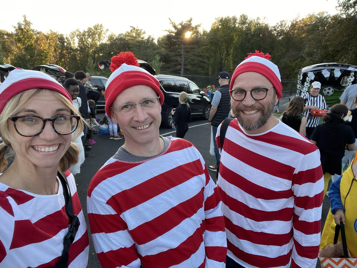 Where’s <a href="/Principal_TimS/">Tim Slayter</a>? 👀 

Great job on a fun fall fest <a href="/FortHuntPTA/">Fort Hunt ES PTA</a>! cc <a href="/Infinite_Jests/">Sterling Marchand</a>