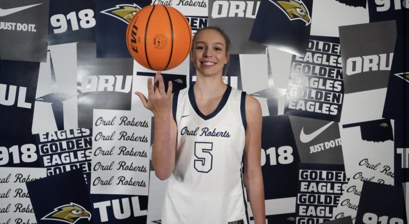 AlanaShetlar15's tweet photo. I am excited and grateful to receive a D1 offer from Oral Roberts University! @ORUWBB #goldeneagles #unoficialvisit https://t.co/8XwtBMYNhC
